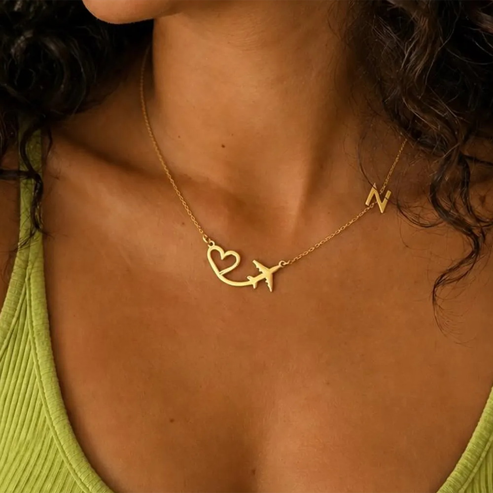 Engraved Name Necklace - Collier personnalisé avec pendentif en forme