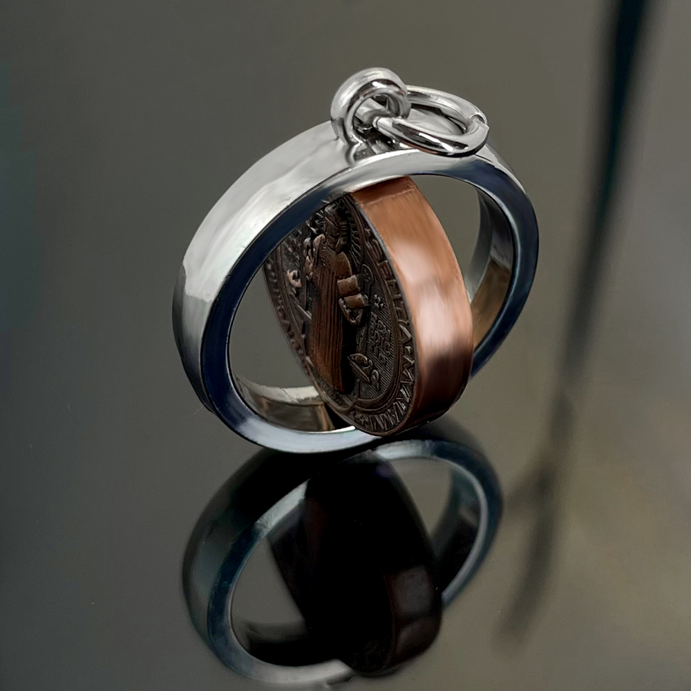 Nouveau collier médaille Saint - Jewelry & Watches Store avis et prix