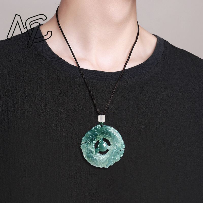 Collier pendentif en jade bleu - Jewelry & Watches Store avis et prix